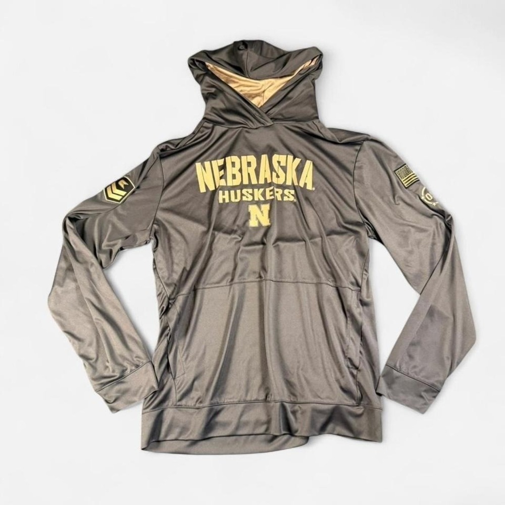 Nebraska Huskers Colosseum Military OHT Gray Lightweight Hooded Pullover Size XL